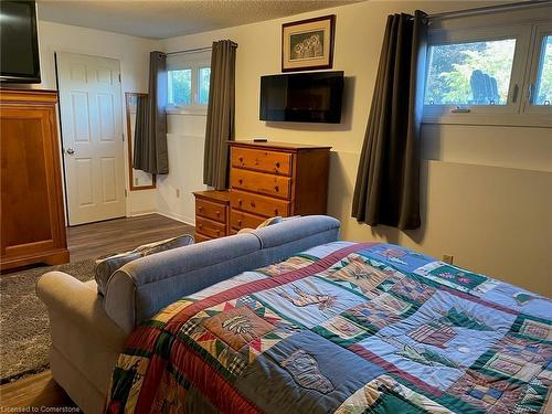 439 Mooney Crescent, Orillia, ON - Indoor Photo Showing Bedroom