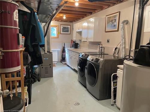 439 Mooney Crescent, Orillia, ON - Indoor Photo Showing Laundry Room