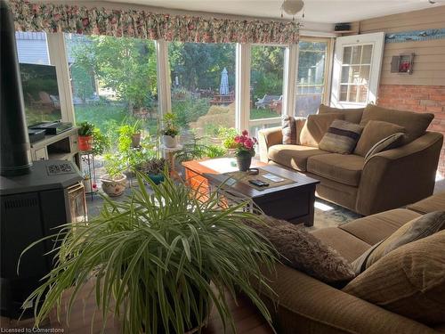 439 Mooney Crescent, Orillia, ON - Indoor Photo Showing Living Room