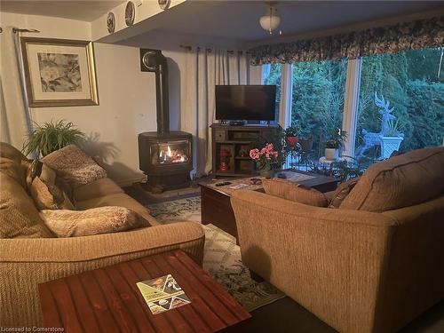 439 Mooney Crescent, Orillia, ON - Indoor Photo Showing Living Room With Fireplace