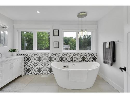 8037 Springwater Road, Aylmer, ON - Indoor Photo Showing Bathroom