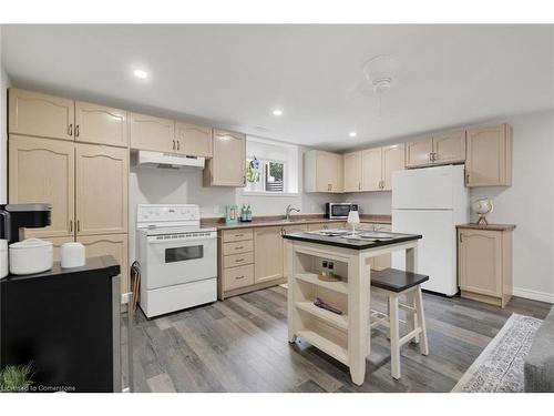 8037 Springwater Road, Aylmer, ON - Indoor Photo Showing Kitchen