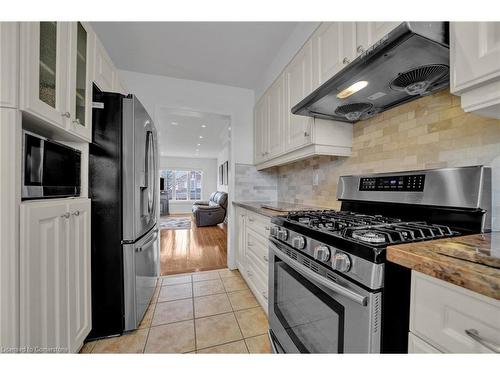 63-9800 Mclaughlin Road N, Brampton, ON - Indoor Photo Showing Kitchen With Stainless Steel Kitchen With Upgraded Kitchen