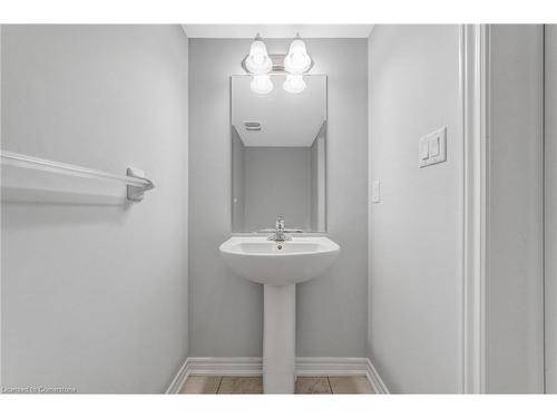 4-740 Linden Drive, Cambridge, ON - Indoor Photo Showing Bathroom