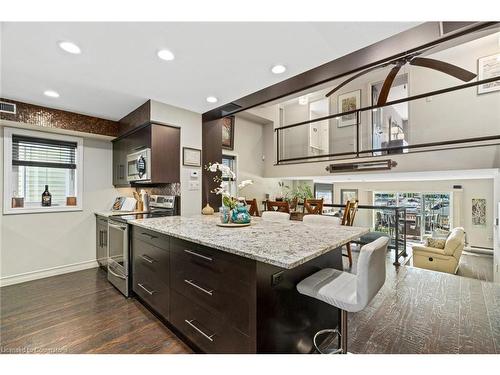 W-9-1500 Venetian Boulevard, Sarnia, ON - Indoor Photo Showing Kitchen With Upgraded Kitchen