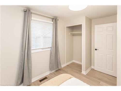 20 Chelvin Drive, Halton Hills, ON - Indoor Photo Showing Bedroom