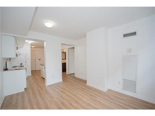 256-313 Richmond Street E, Toronto, ON - Indoor Photo Showing Kitchen