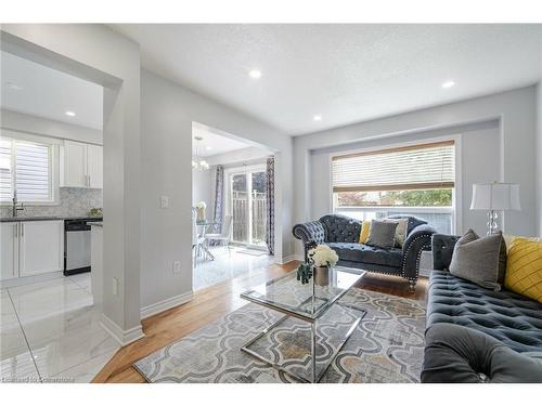 43 Sinclair Street, Guelph, ON - Indoor Photo Showing Living Room