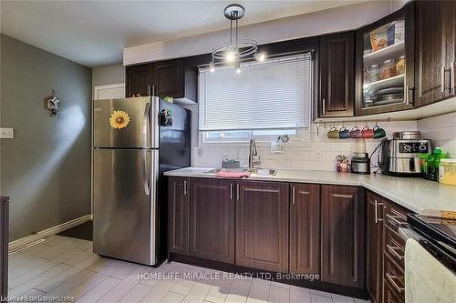 26-62 Riverdale Drive, Hamilton, ON - Indoor Photo Showing Kitchen