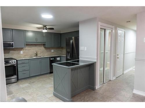 98 Kovac Road, Cambridge, ON - Indoor Photo Showing Kitchen With Upgraded Kitchen