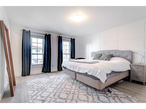 7-2258 Upper Middle Road, Burlington, ON - Indoor Photo Showing Bedroom