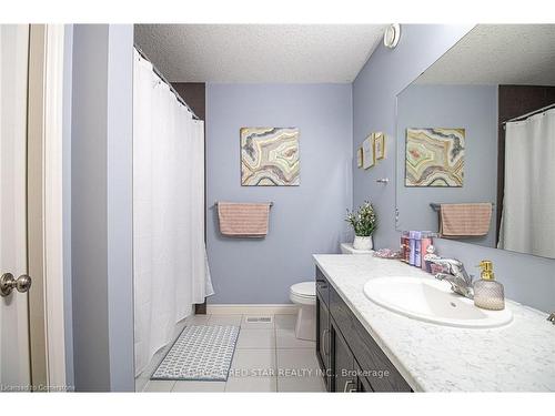 214 Poppy Drive E, Guelph, ON - Indoor Photo Showing Bathroom