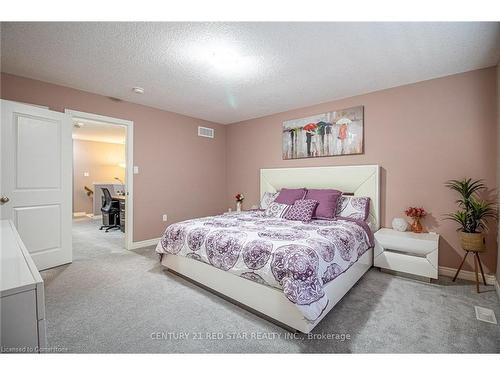 214 Poppy Drive E, Guelph, ON - Indoor Photo Showing Bedroom