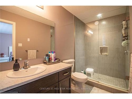 214 Poppy Drive E, Guelph, ON - Indoor Photo Showing Bathroom