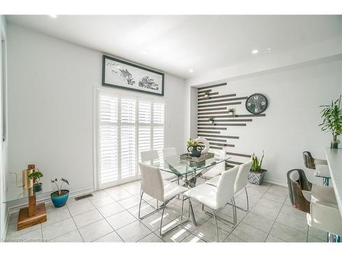 318 Wallace Street, Dufferin, ON - Indoor Photo Showing Dining Room