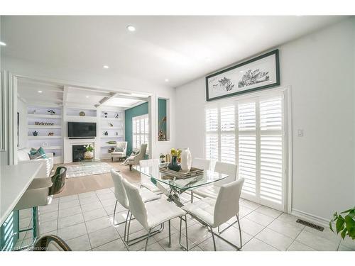 318 Wallace Street, Dufferin, ON - Indoor Photo Showing Dining Room