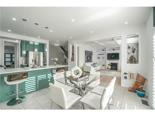 318 Wallace Street, Dufferin, ON - Indoor Photo Showing Dining Room