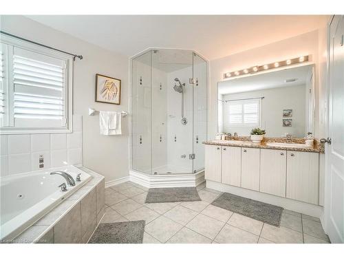 318 Wallace Street, Dufferin, ON - Indoor Photo Showing Bathroom