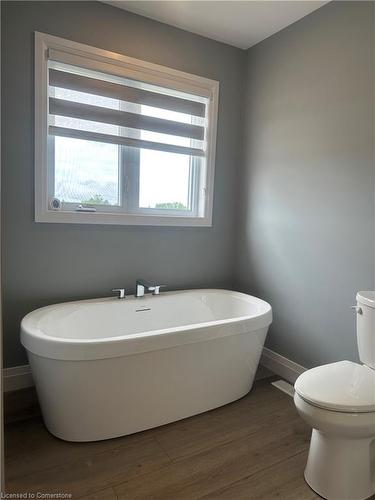 257 Greene Street, Exeter, ON - Indoor Photo Showing Bathroom