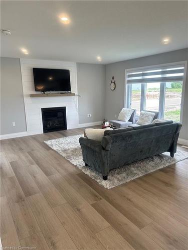 257 Greene Street, Exeter, ON - Indoor Photo Showing Living Room With Fireplace