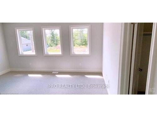 420 Julia Drive, Welland, ON - Indoor Photo Showing Other Room