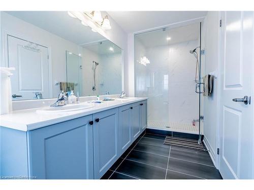 9201 Griffon Street, Niagara Falls, ON - Indoor Photo Showing Bathroom