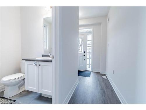 9201 Griffon Street, Niagara Falls, ON - Indoor Photo Showing Bathroom