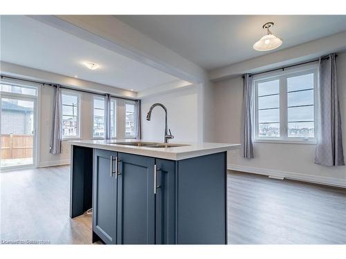 9201 Griffon Street, Niagara Falls, ON - Indoor Photo Showing Kitchen With Double Sink