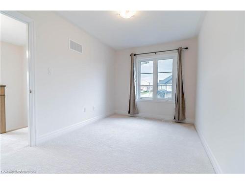 9201 Griffon Street, Niagara Falls, ON - Indoor Photo Showing Other Room