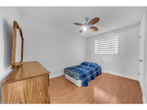 47 Queen Street N, Thorold, ON - Indoor Photo Showing Bedroom