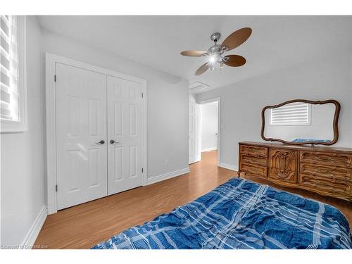 47 Queen Street N, Thorold, ON - Indoor Photo Showing Bedroom