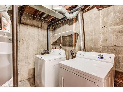 54-210 Glamis Road, Cambridge, ON - Indoor Photo Showing Laundry Room