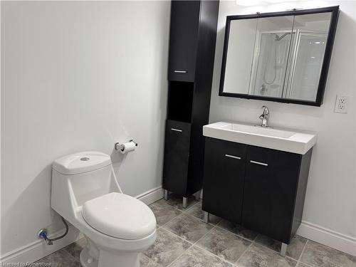 206 Folkstone Crescent, Brampton, ON - Indoor Photo Showing Bathroom