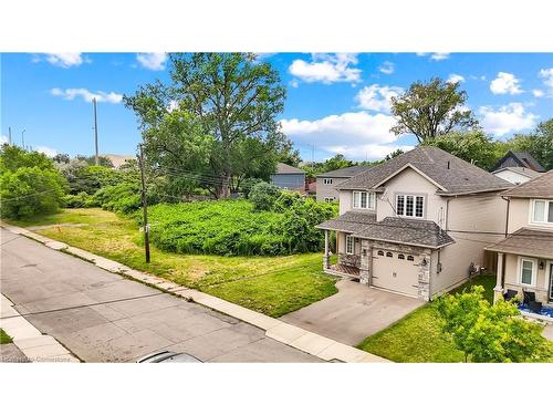 17 Lagoon Avenue, Hamilton, ON - Outdoor