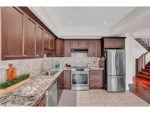 17 Lagoon Avenue, Hamilton, ON - Indoor Photo Showing Kitchen With Upgraded Kitchen