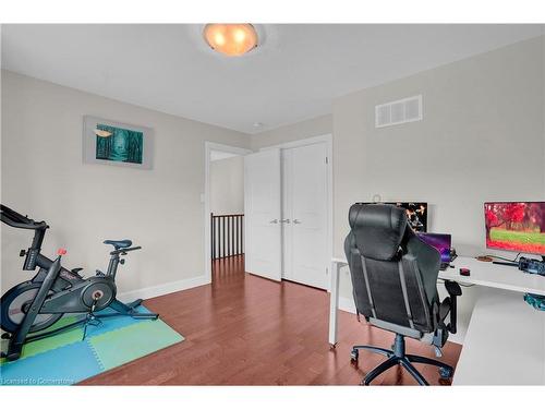 17 Lagoon Avenue, Hamilton, ON - Indoor Photo Showing Gym Room