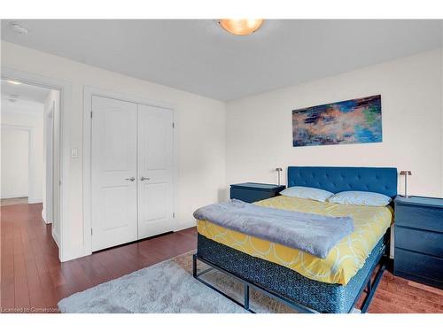 17 Lagoon Avenue, Hamilton, ON - Indoor Photo Showing Bedroom