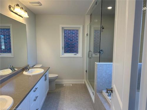 857 Knights Lane, Woodstock, ON - Indoor Photo Showing Bathroom