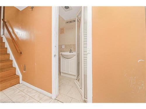 4211 Brandon Gate Drive, Mississauga, ON - Indoor Photo Showing Other Room