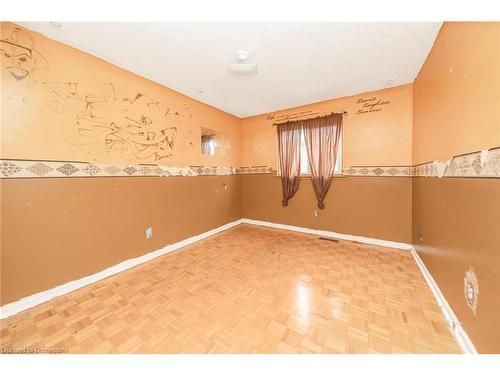 4211 Brandon Gate Drive, Mississauga, ON - Indoor Photo Showing Other Room