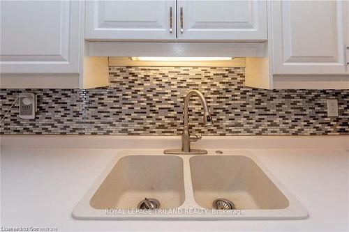 35 William Street, St. Thomas, ON - Indoor Photo Showing Kitchen