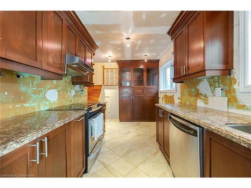 23 Gardentree Street, Toronto, ON - Indoor Photo Showing Kitchen With Upgraded Kitchen