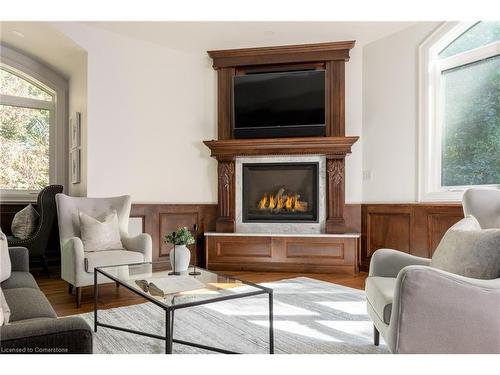 908 Bishop Place, Hamilton, ON - Indoor Photo Showing Living Room With Fireplace