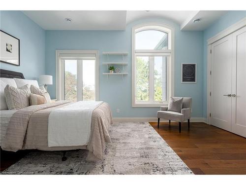 908 Bishop Place, Hamilton, ON - Indoor Photo Showing Bedroom