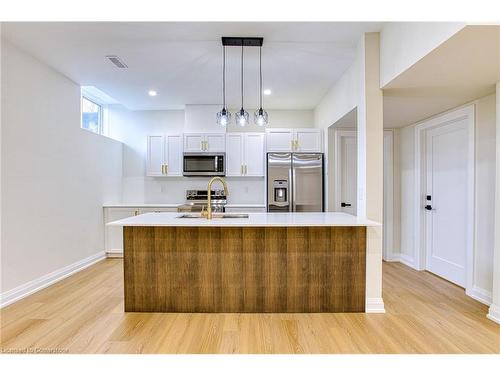 67 Creanona Boulevard, Stoney Creek, ON - Indoor Photo Showing Kitchen