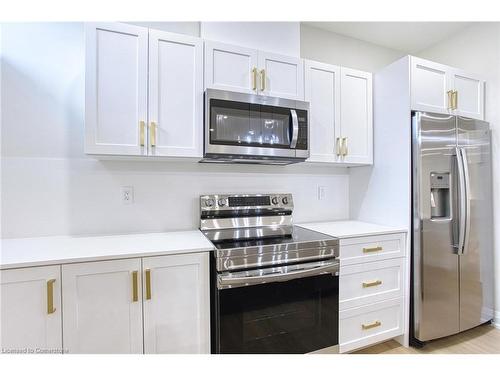 67 Creanona Boulevard, Stoney Creek, ON - Indoor Photo Showing Kitchen