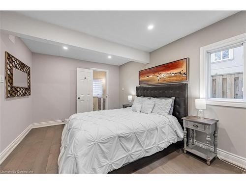 143 Stewart Street, Oakville, ON - Indoor Photo Showing Bedroom