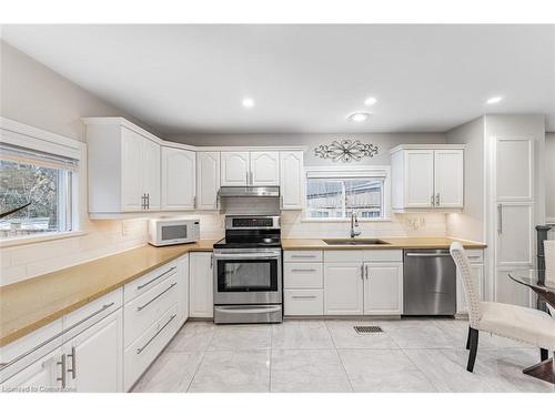 143 Stewart Street, Oakville, ON - Indoor Photo Showing Kitchen