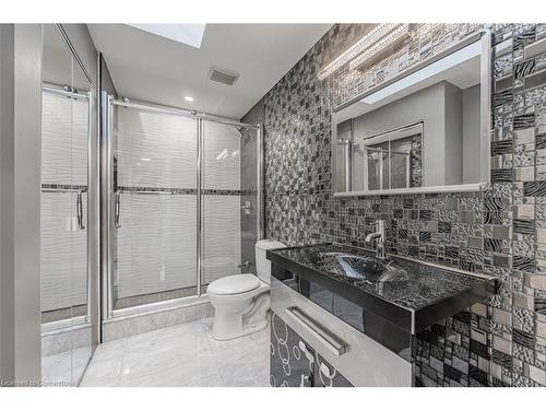 143 Stewart Street, Oakville, ON - Indoor Photo Showing Bathroom