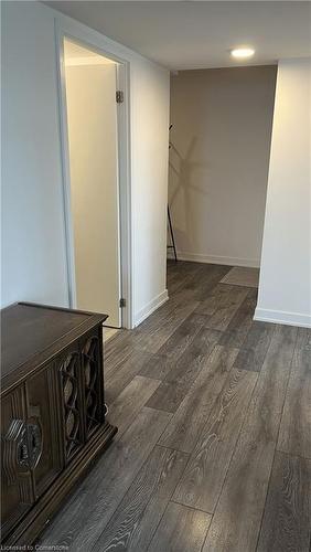 1117 Cooke Boulevard, Burlington, ON - Indoor Photo Showing Other Room